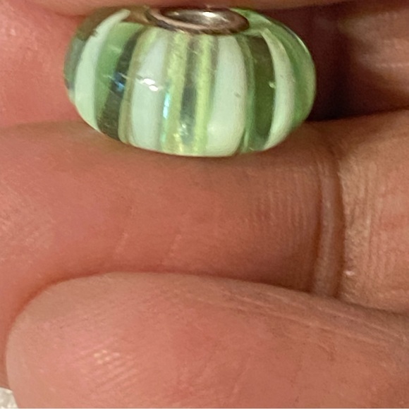 Trollbeads Green Dangle Light Green Stripe Bead Retired 2018 - Picture 2 of 6